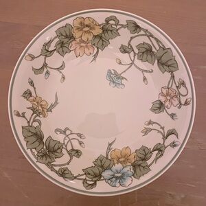 Taitú beautiful floral bowl - pristine condition - Anthropologie vibes